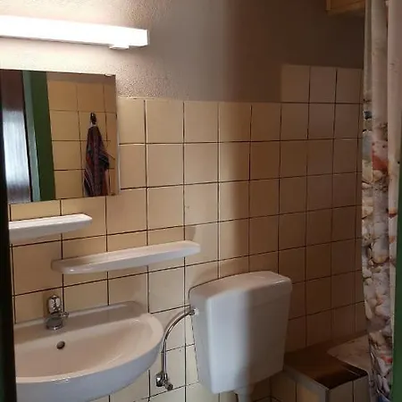 Am Kirchberg Apartment *