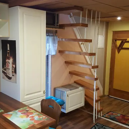 Am Kirchberg Apartment